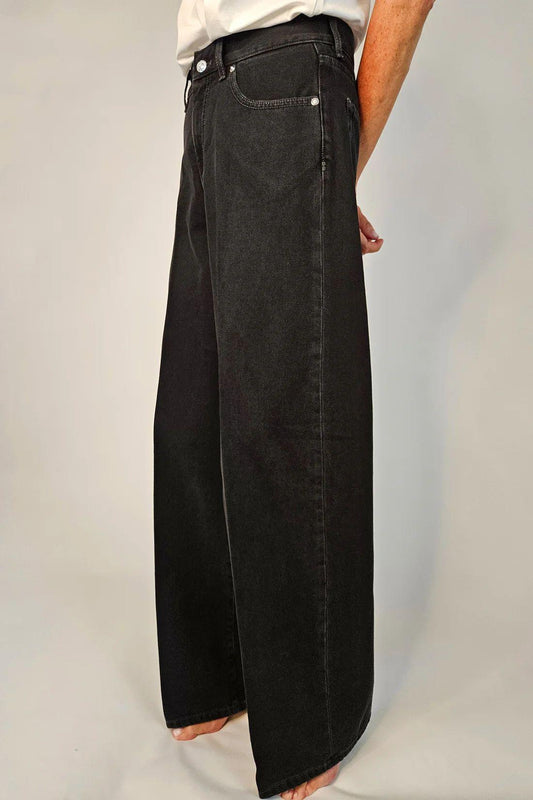 9FW25 GEA GEA28 U42BL0324 NINE INTHE MORNING