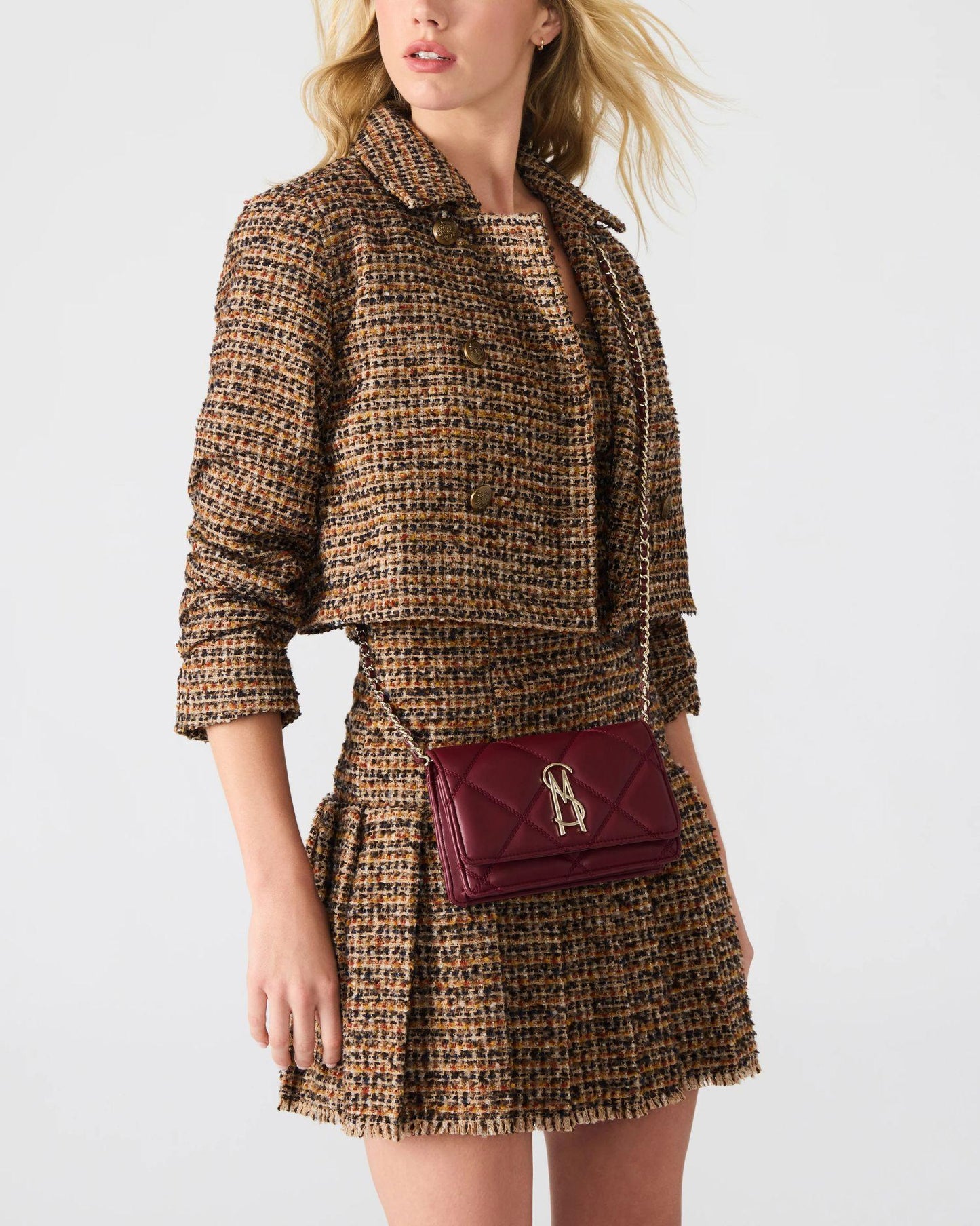 BENDUE-CRY CHERRY STEVE MADDEN