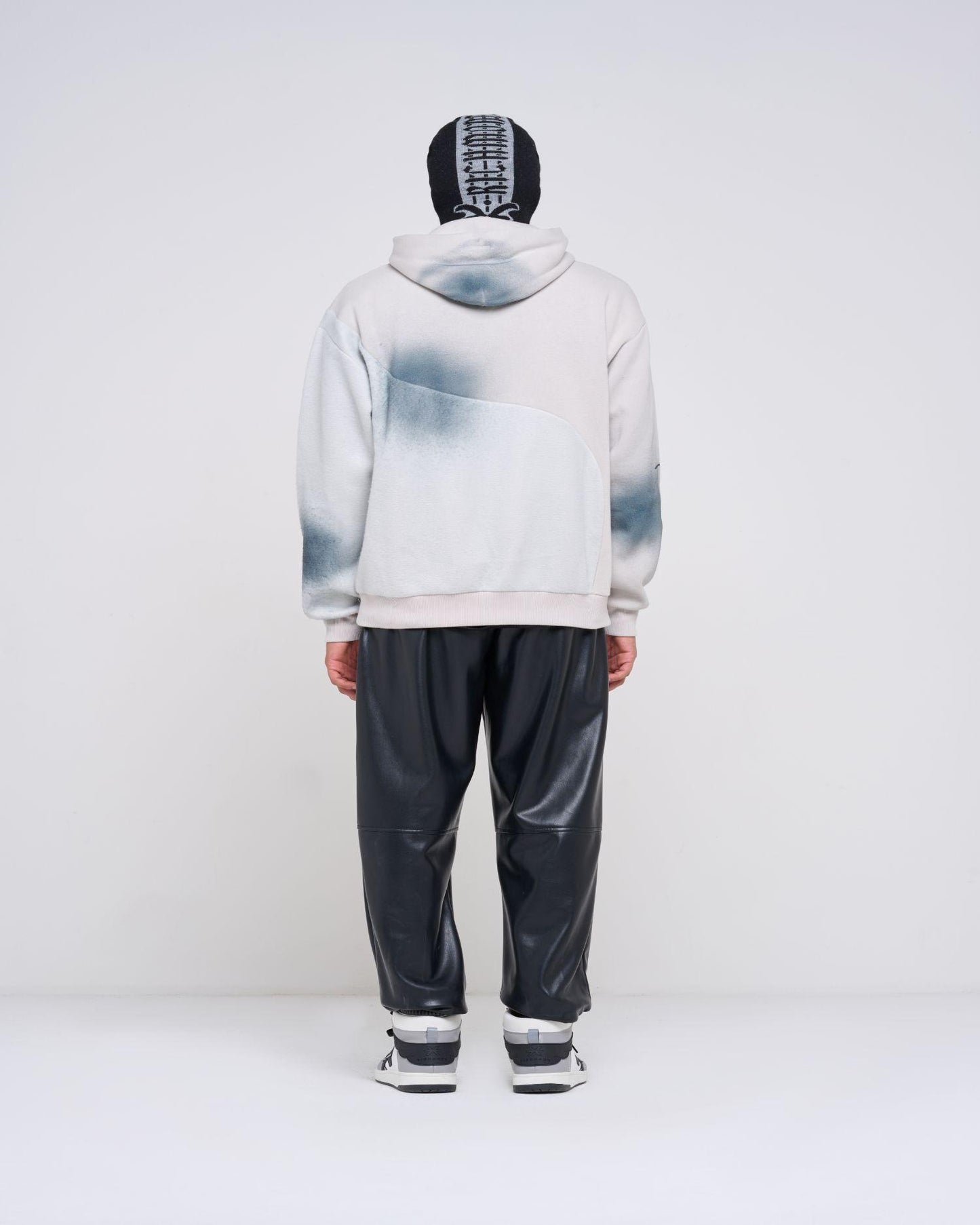 UMA24210FEGREY