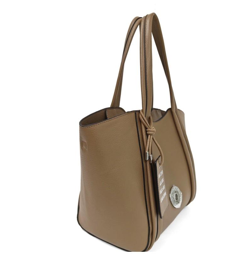 VICKY C01 LE PANDORINE