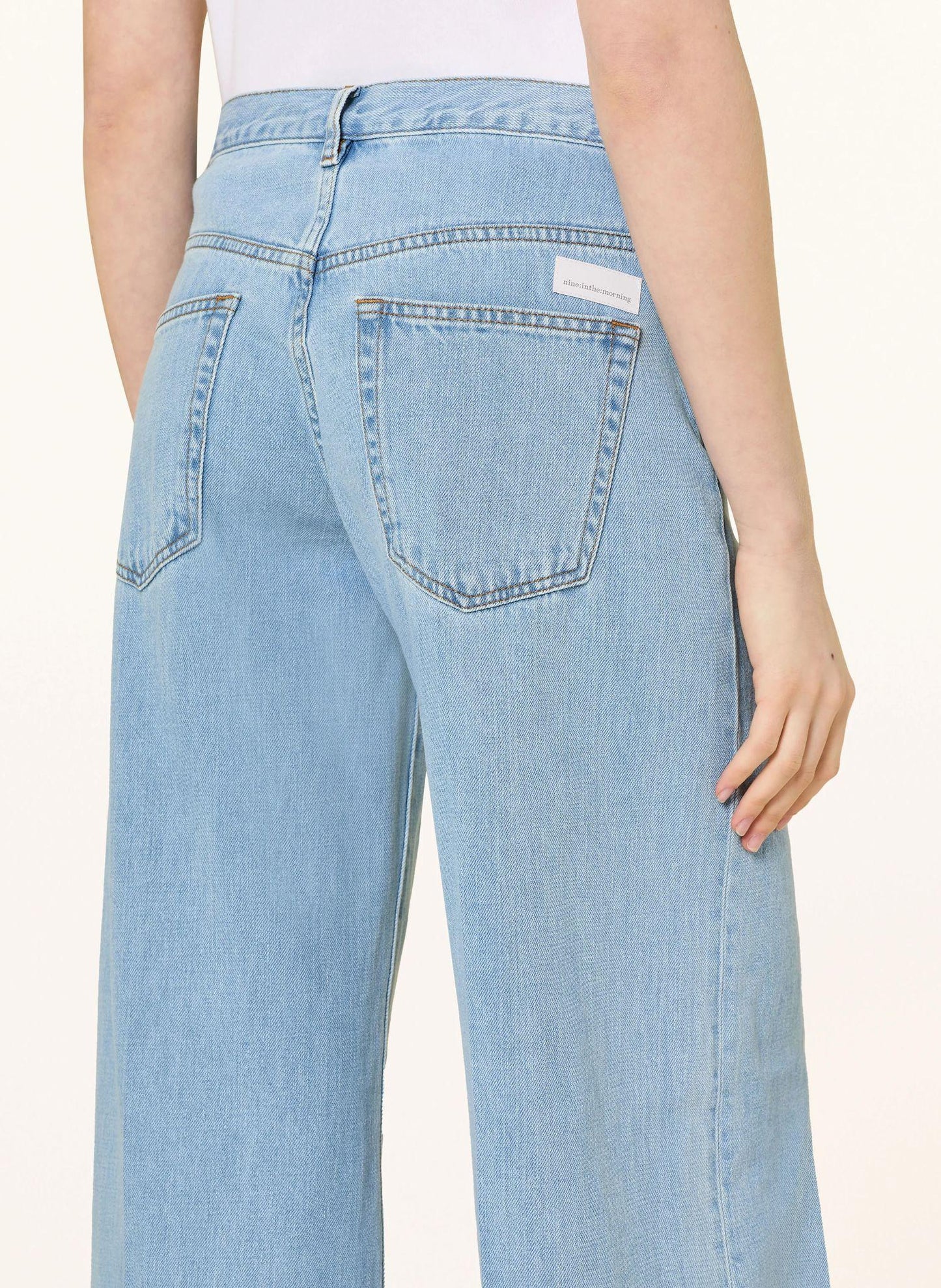  9SS26 NADIA NA164 Z17DLL9503 NINE INTHE MORNING 