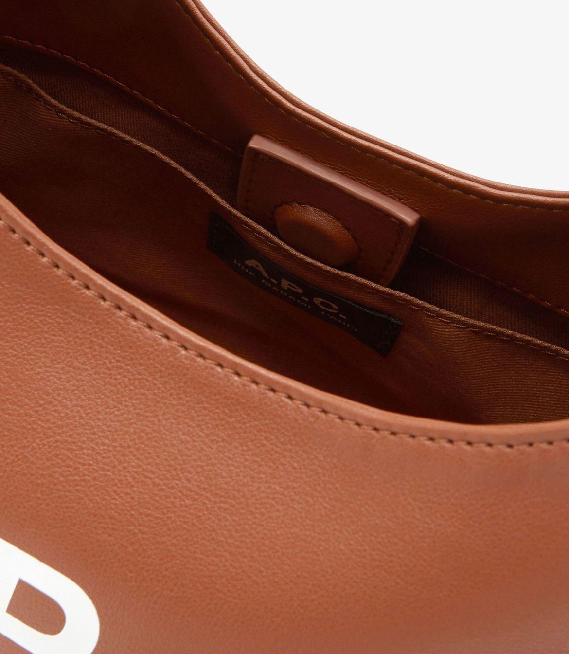 BABY NINON SHOULDERCAD HAZELNUT