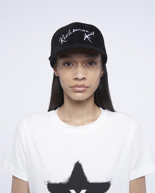 UMA24237BTBLACK/WHITE