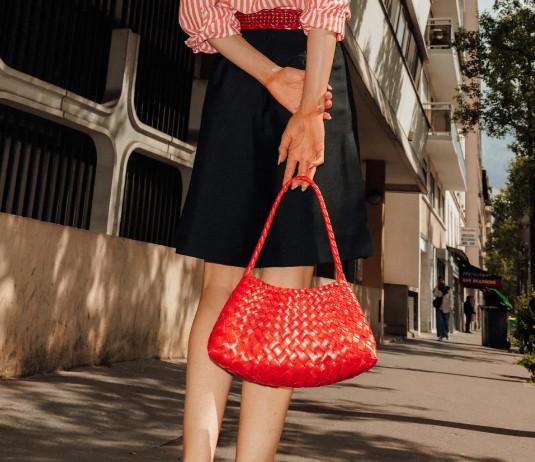  8943 POPPY RED DRAGON 
