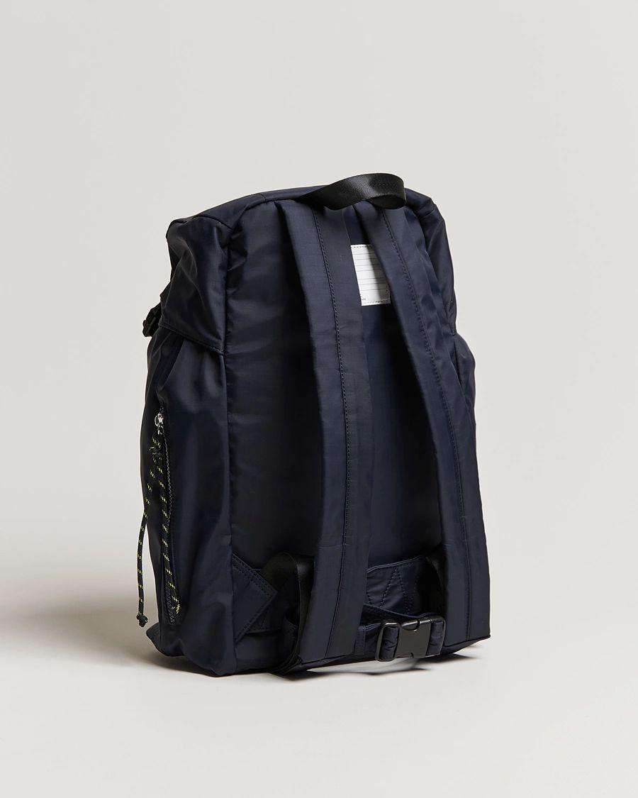 SAC A DOS TREK IAK DARK NAVY A.P.C. 