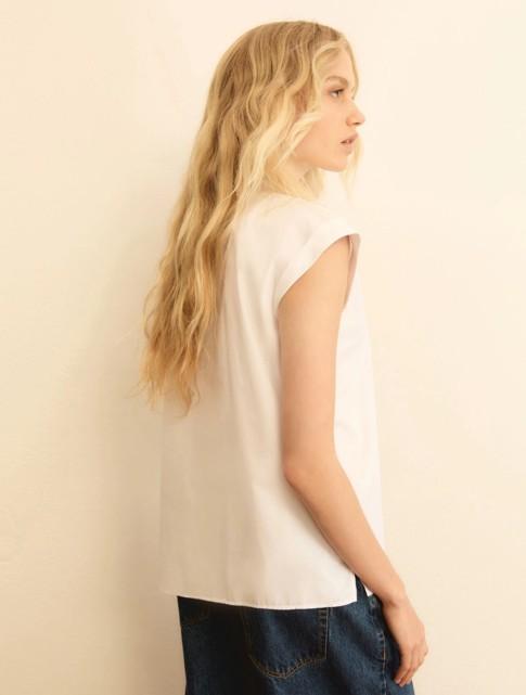  PANTONE 001 EMME MARELLA 