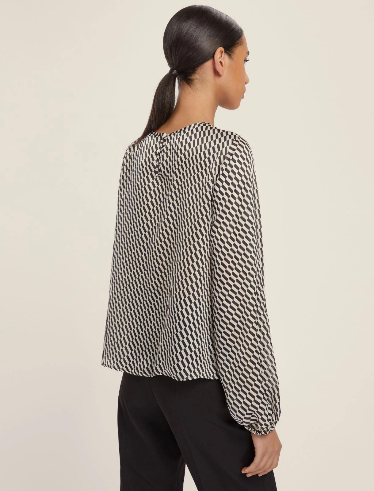  SALUTE 005 EMME MARELLA 