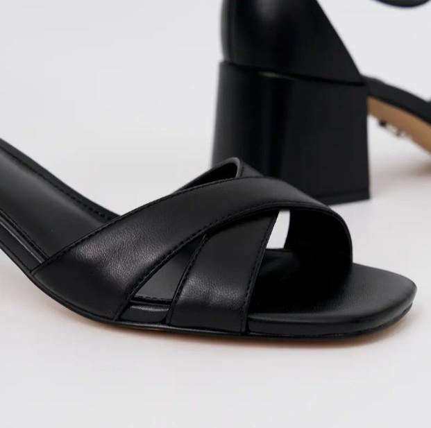  FERGIE BLACK STEVE MADDEN 