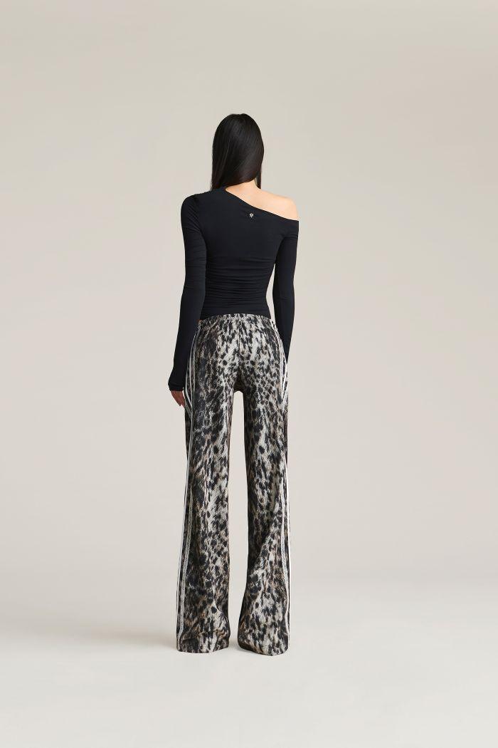  I5/8/181333 2448 HYENA ANIYE BY 