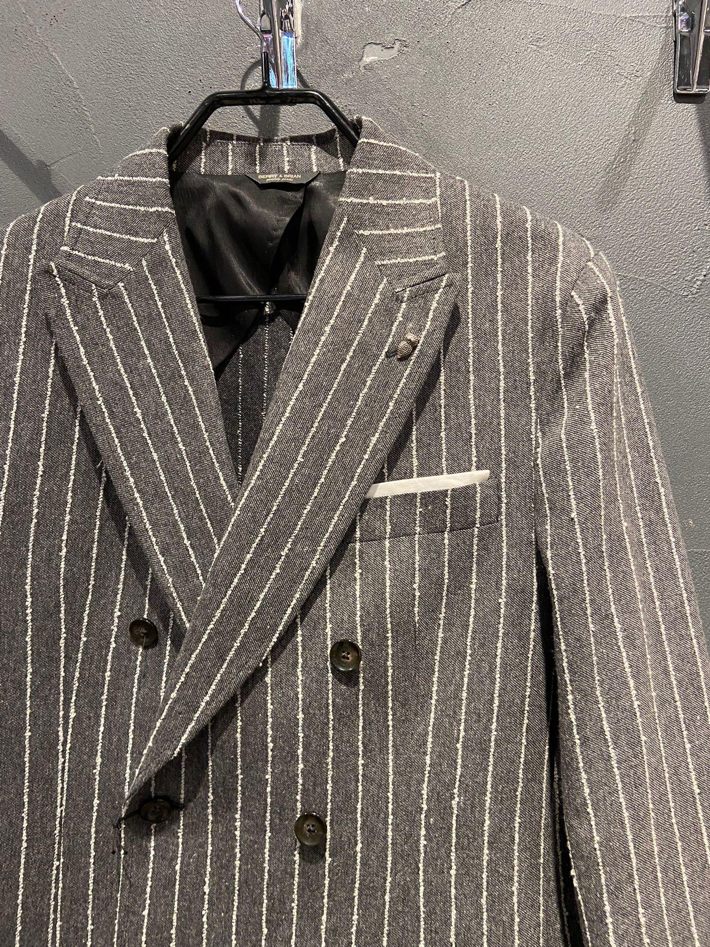  39BB2128 25350497 BERRY & BRIAN 