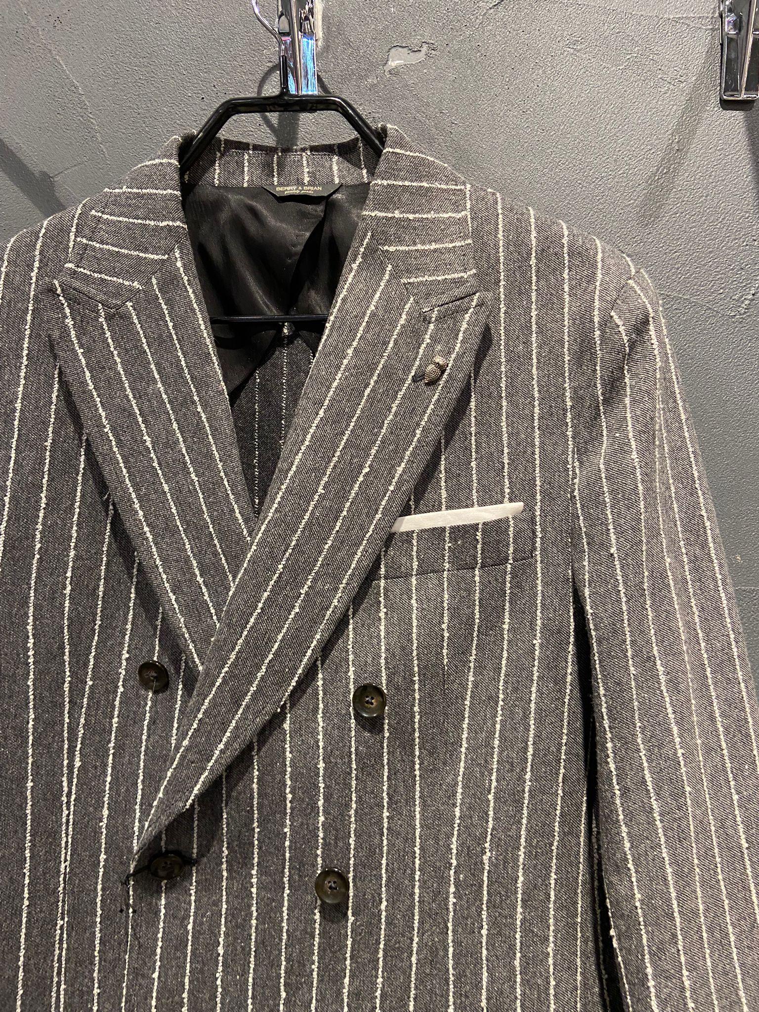  39BB2128 25350497 BERRY & BRIAN 