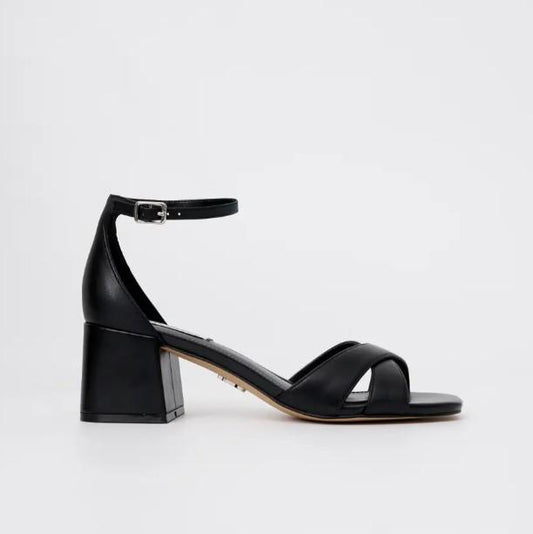  FERGIE BLACK STEVE MADDEN 